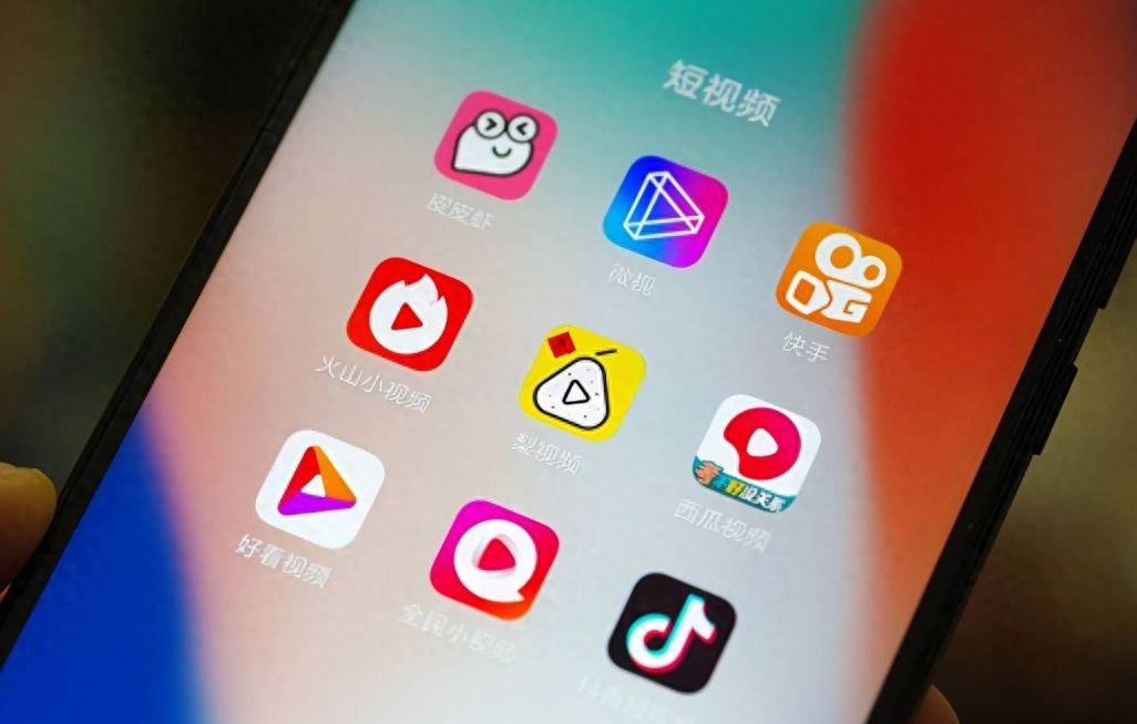 怎么靠剪輯短視頻賺錢_視頻剪輯咋賺錢_短視屏剪輯賺錢